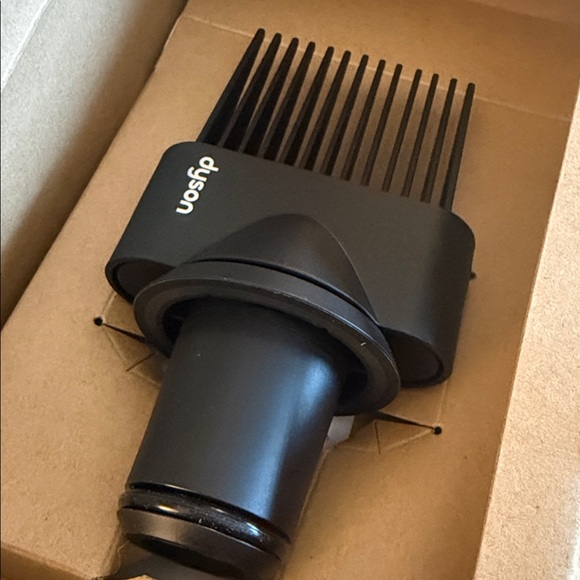 NWT Dyson Supersonic Wide Tooth Comb Attachment - Picture 2 of 3